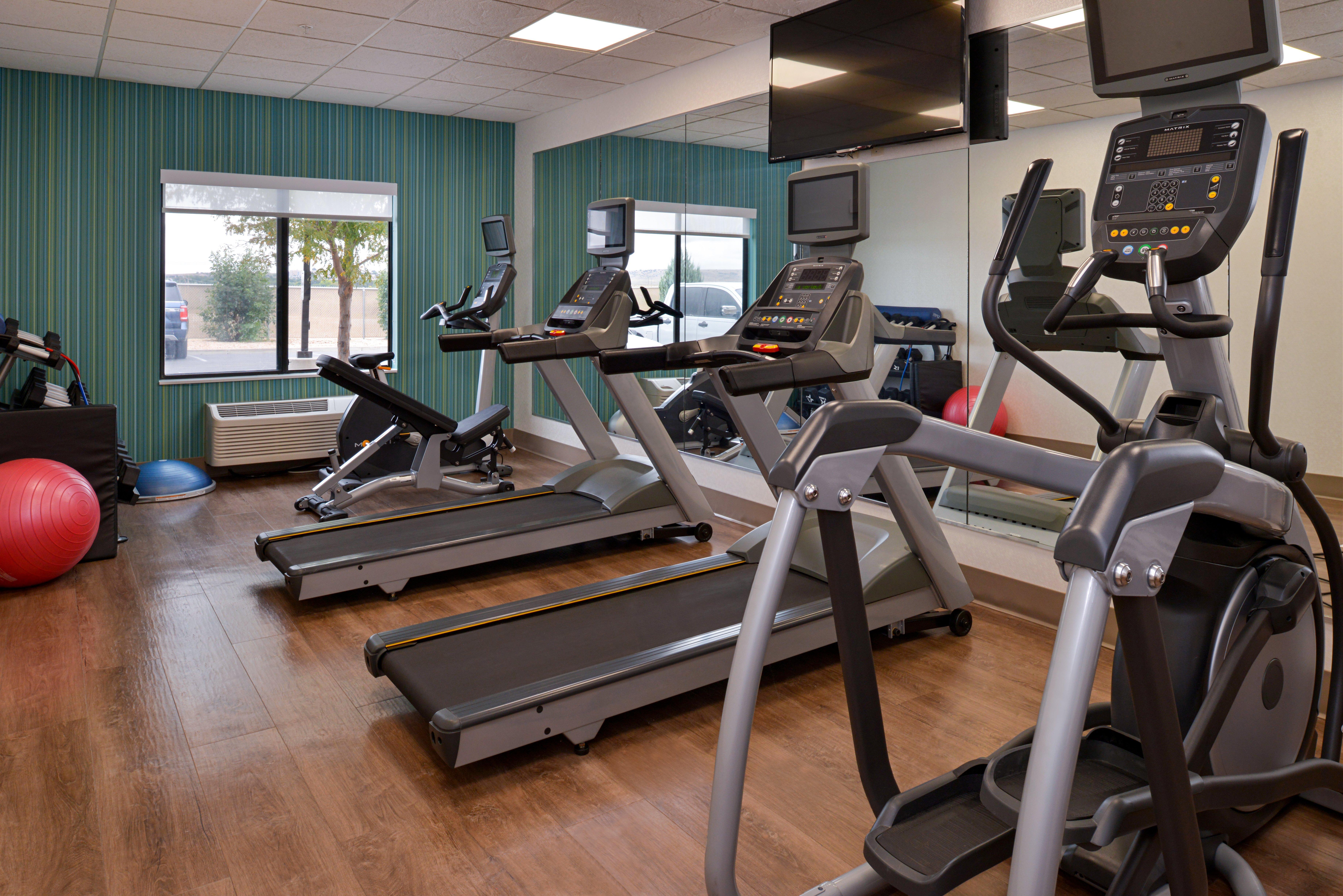 Holiday Inn Express & Suites Pueblo By Ihg Extérieur photo