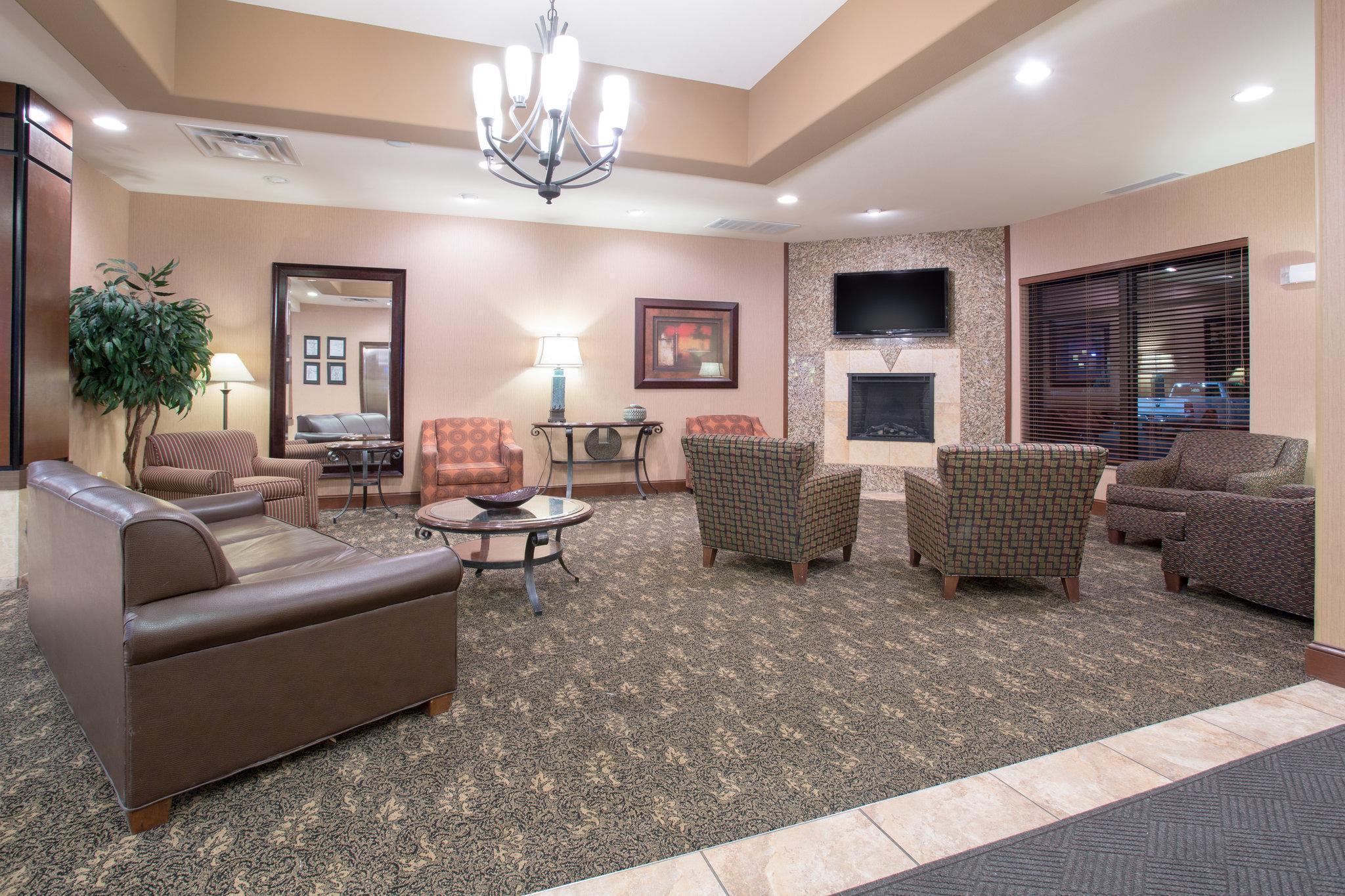Holiday Inn Express & Suites Pueblo By Ihg Extérieur photo