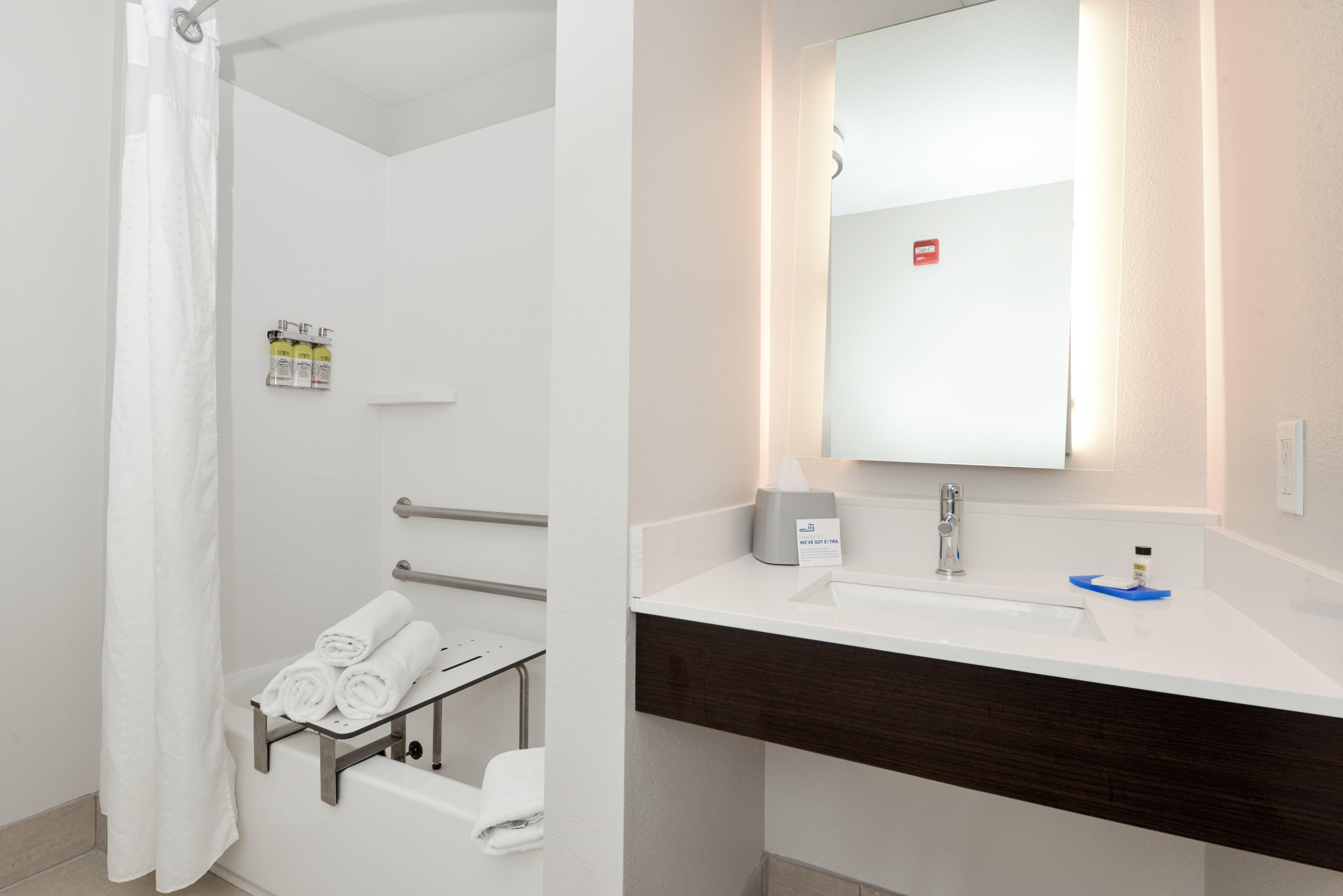 Holiday Inn Express & Suites Pueblo By Ihg Extérieur photo