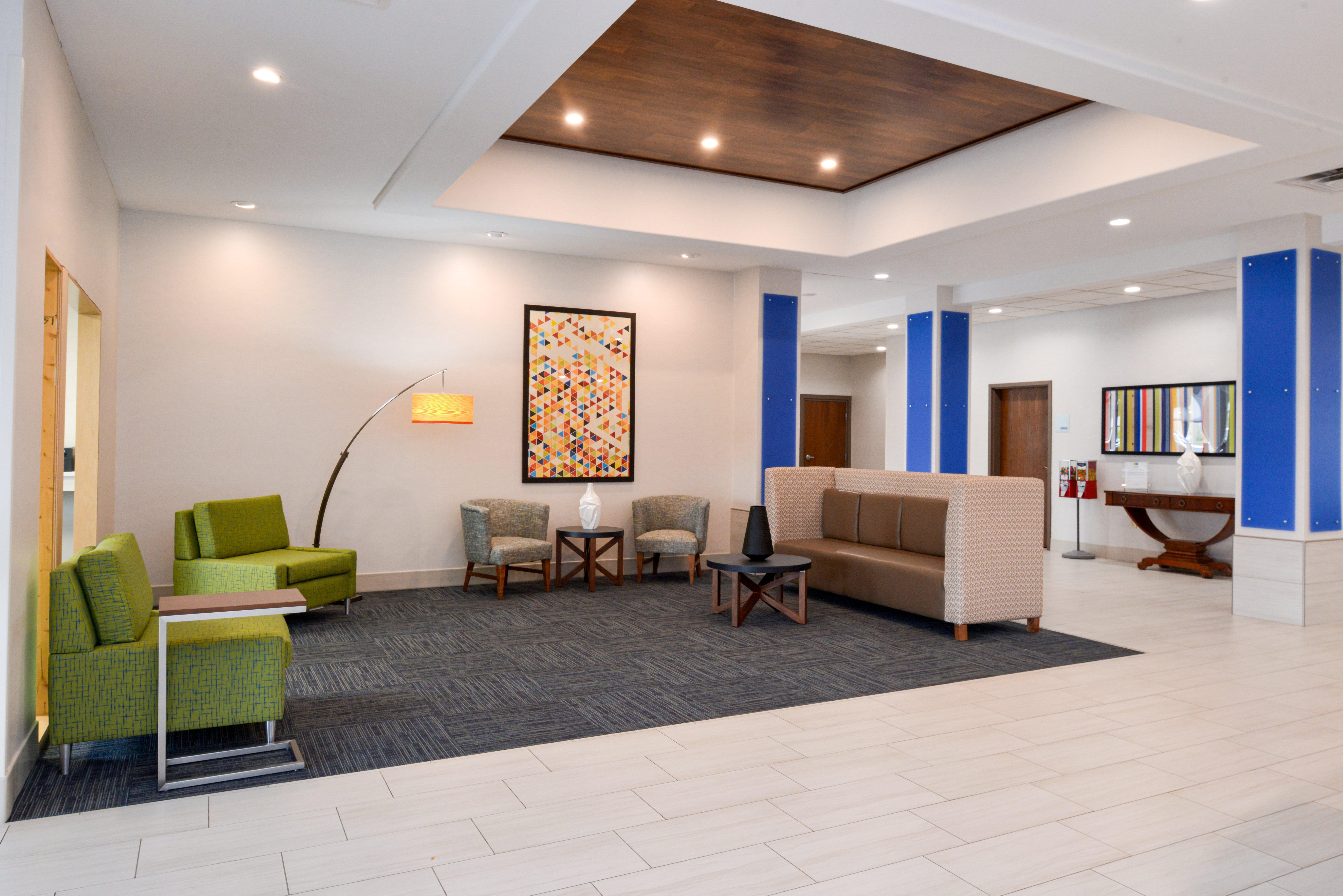 Holiday Inn Express & Suites Pueblo By Ihg Extérieur photo