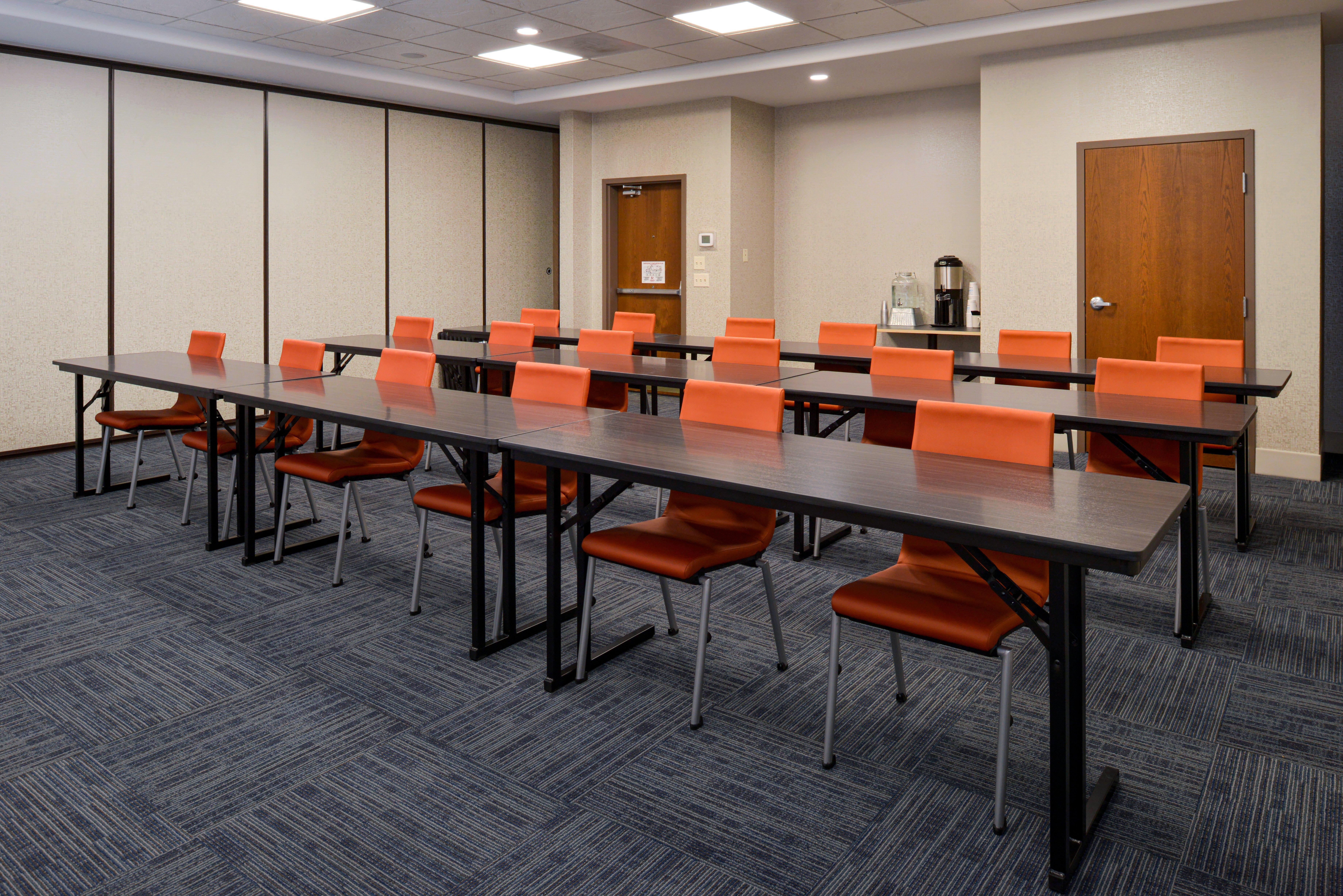 Holiday Inn Express & Suites Pueblo By Ihg Extérieur photo