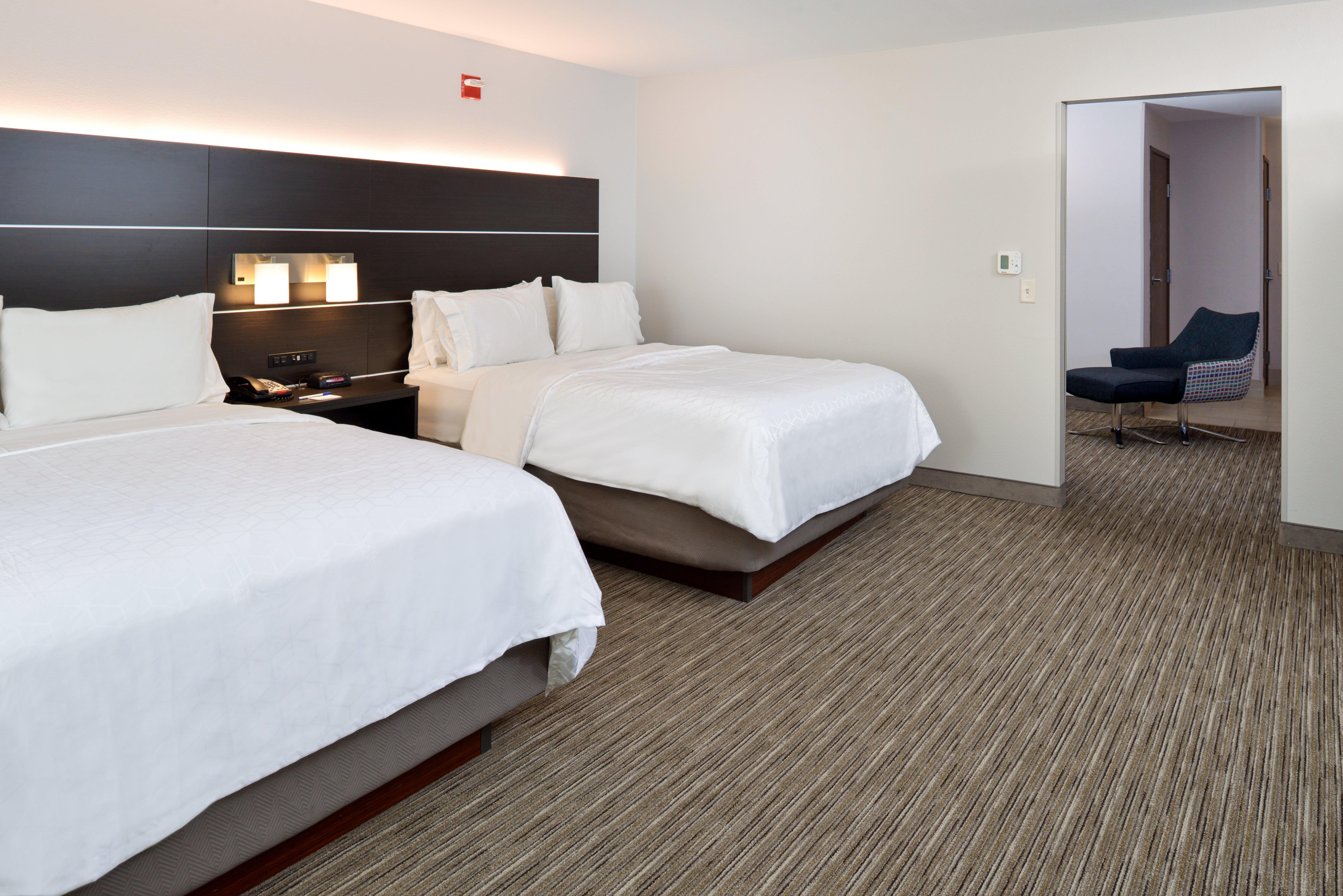 Holiday Inn Express & Suites Pueblo By Ihg Extérieur photo