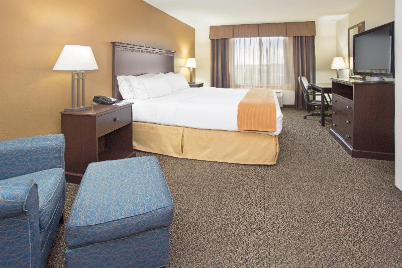 Holiday Inn Express & Suites Pueblo By Ihg Extérieur photo